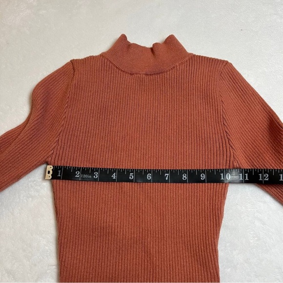 Turtleneck Backless Sweater Bodysuit - Picture 2 of 10